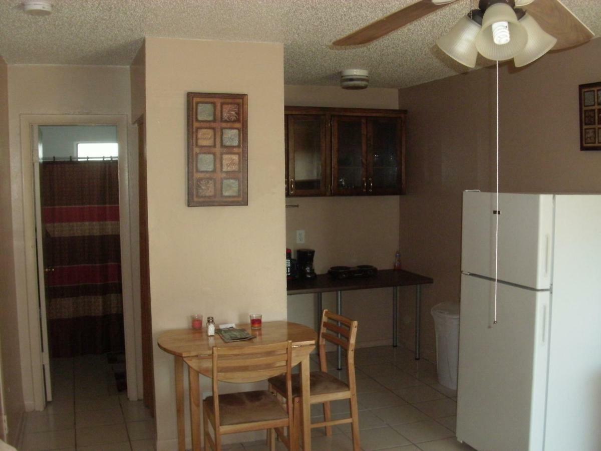 Newly Furnished Large, Clean, Quiet Private Unit Διαμέρισμα Φορτ Λόντερντεϊλ Εξωτερικό φωτογραφία