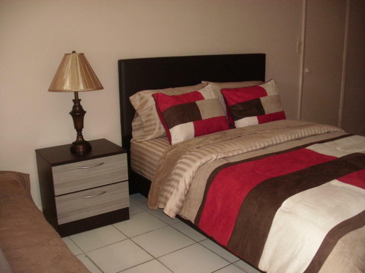 Newly Furnished Large, Clean, Quiet Private Unit Διαμέρισμα Φορτ Λόντερντεϊλ Εξωτερικό φωτογραφία